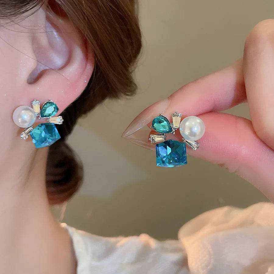 Crystal Flower Blue Fresh Vacation Style Light Luxury High-End Earrings Women Party Trendy Fashion Earring Versatile Exquisite